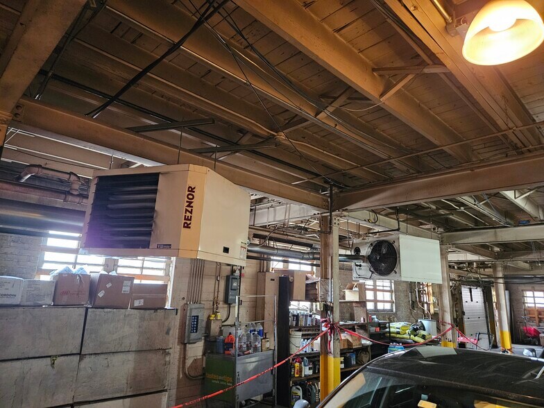 More Photos Of 900 S Campbell Ave, Chicago Warehouse For Sale