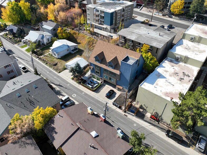 More Photos Of 1469 Woodside Ave, Park City Lodge Meeting Hall For Sale
