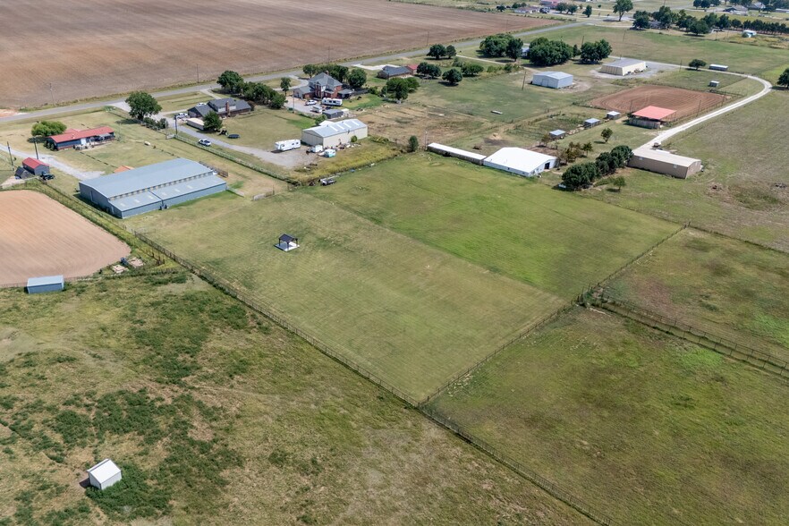 More Photos Of 20500 N 2810 Rd, Kingfisher Lodge Meeting Hall For Sale