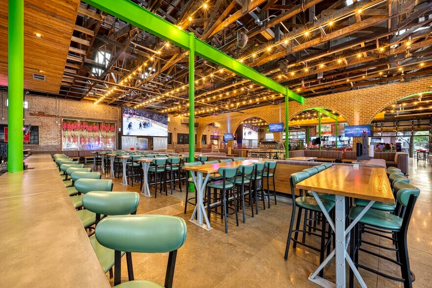 More Photos Of 1000 Foch St, Fort Worth General Retail For Sale