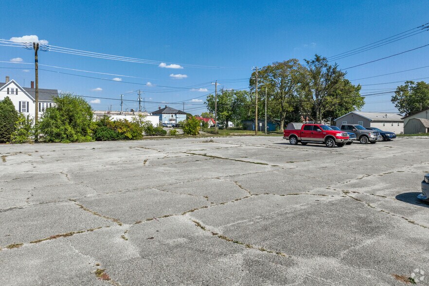More Photos Of 610 S Adams St, Marion Industrial For Sale
