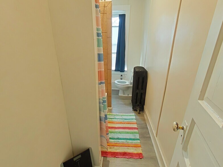 More Photos Of 202 Macdade Blvd, Collingdale Apartments For Sale