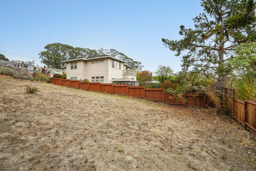 More Photos Of 00 Avenue Granada, El Granada Land For Sale