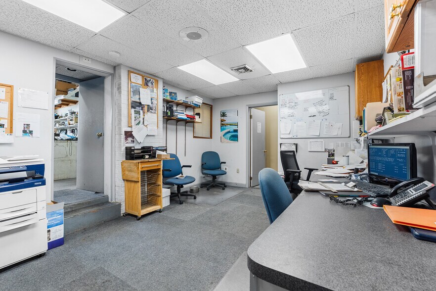 More Photos Of 257 W Nicholson Rd, Audubon Office For Sale