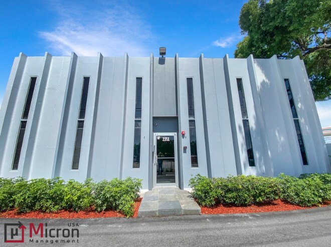 More Photos Of 2351 N Dixie Hwy, Pompano Beach Flex For Lease