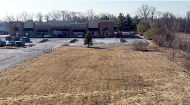 Primary Photo Of 3205 IN-32 R, Westfield Storefront Retail Office For Lease