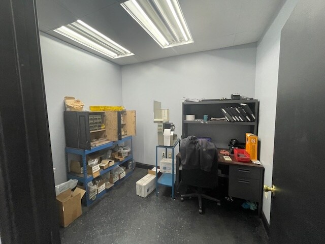 More Photos Of 1522 Manchester Rd, West Carrollton Warehouse For Sale