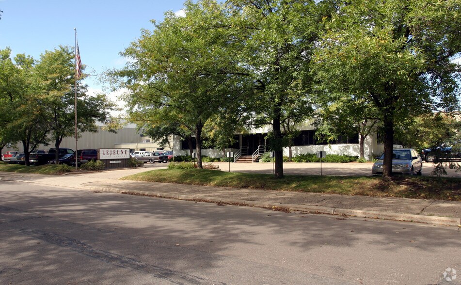 More Photos Of 118 W 60th St, Minneapolis Manufacturing For Sale