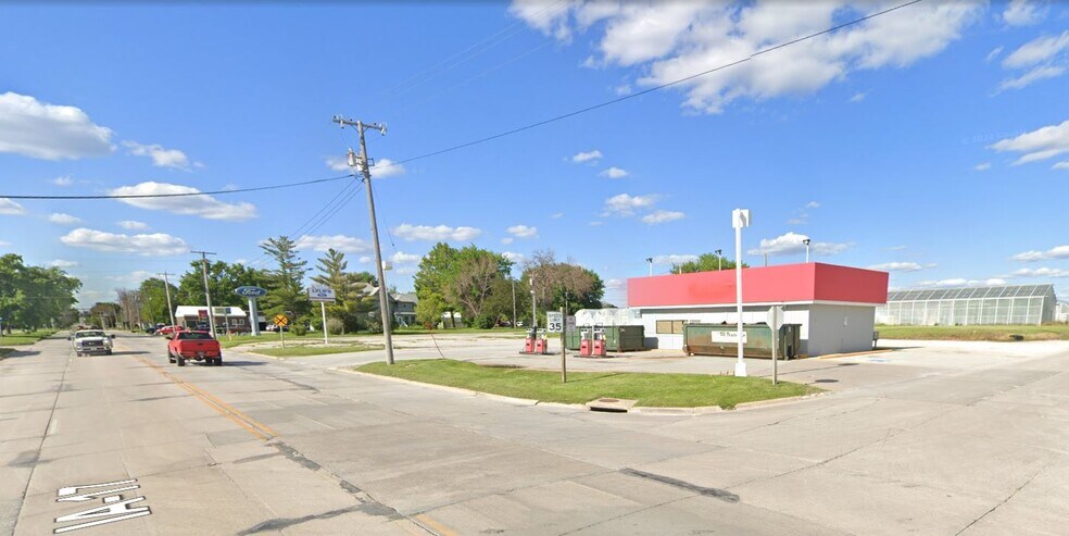 More Photos Of 1120 S Commercial Ave, Eagle Grove General Retail For Sale