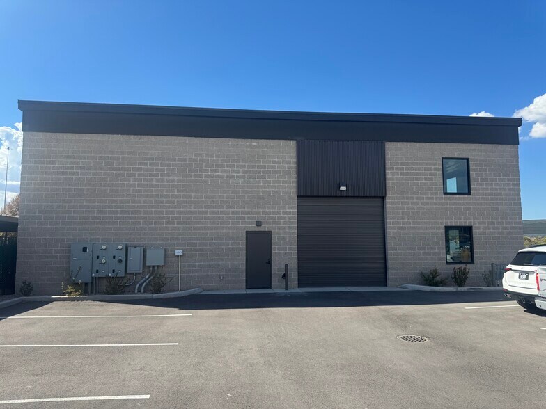 More Photos Of 375 W Millennium Way, Midvale Light Distribution For Lease