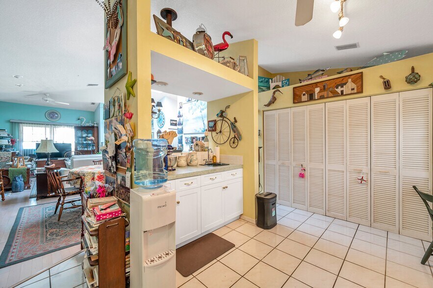 More Photos Of 1803 Gulf Blvd, Indian Rocks Beach Hotel For Sale