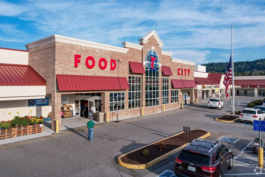 Primary Photo Of 7108-7202 Maynardville Pike, Knoxville General Retail For Lease