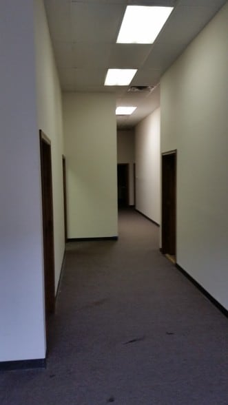 More Photos Of 5829 W Sam Houston Pky N, Houston Light Distribution For Lease