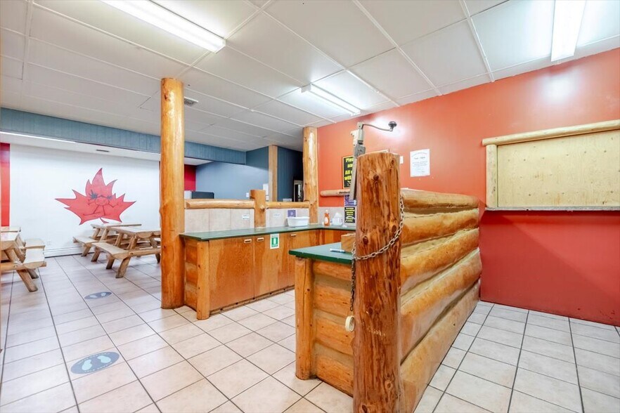 More Photos Of 892 6th Ave, Fernie Hospitality For Sale