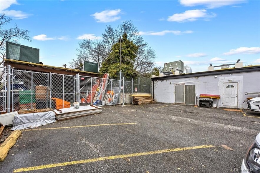 More Photos Of 7320 Grand Ave, Maspeth General Retail For Sale