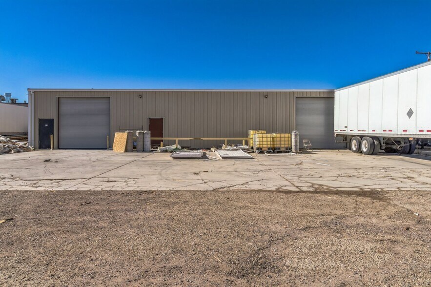 More Photos Of 17265 Darwin Ave, Hesperia Service For Lease