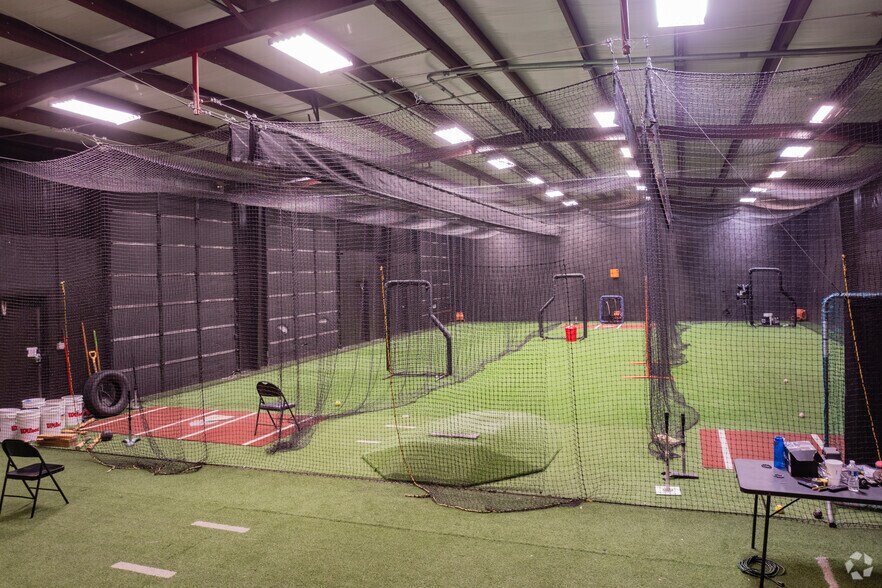 More Photos Of 6225 E Highway 114, Rhome Unknown For Lease