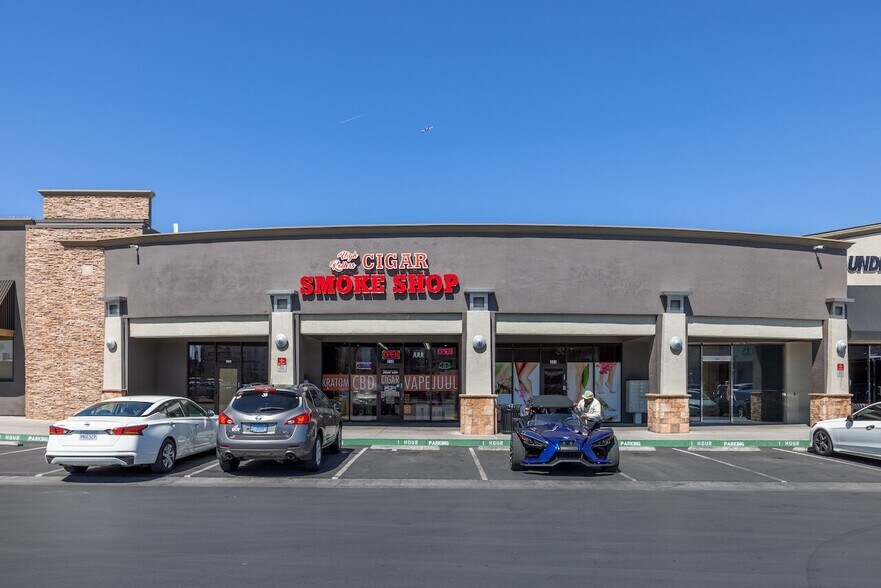 More Photos Of 4480 Paradise Rd, Las Vegas Storefront For Lease