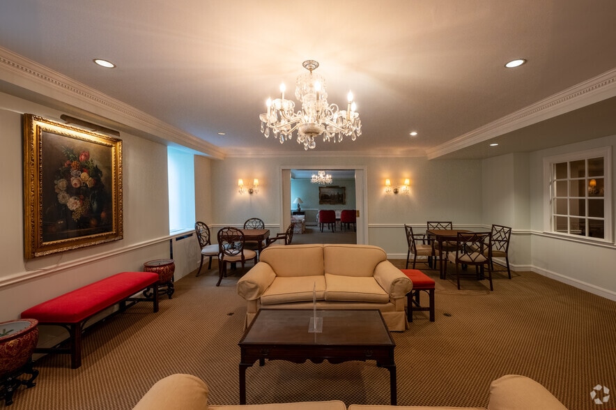 More Photos Of 353 W 56th St, New York Apartments For Sale