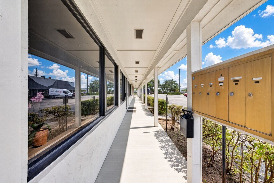 More Photos Of 1334 S Killian Dr, Lake Park Warehouse For Sale