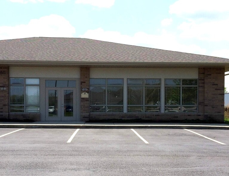 More Photos Of 31320 solon Rd, Solon Office For Sale