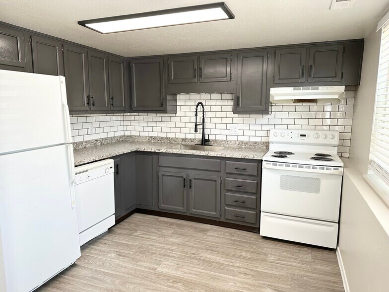 More Photos Of 5525 Bowden Loop, Colorado Springs Apartments For Sale