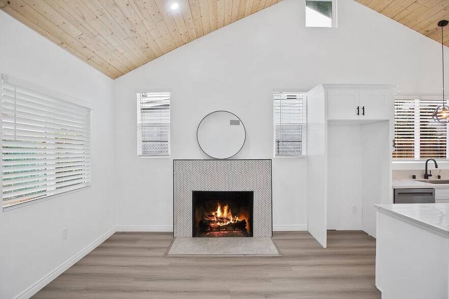 More Photos Of 1736-1740 N Sierra Bonita Ave, Pasadena Office Residential For Sale