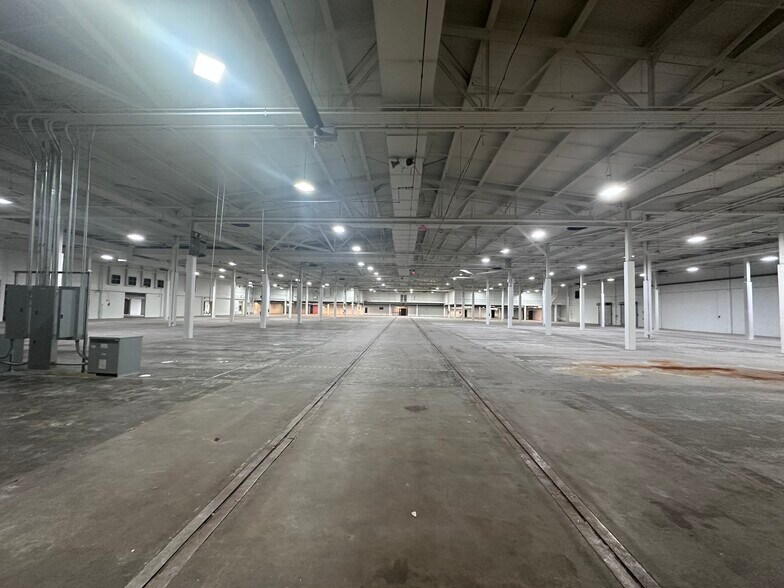 More Photos Of 1007-1011 W Butler St, Philadelphia Distribution For Lease