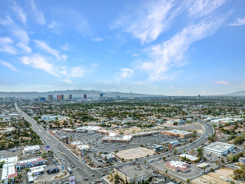 More Photos Of 3220-3370 E Flamingo Rd, Las Vegas Unknown For Lease
