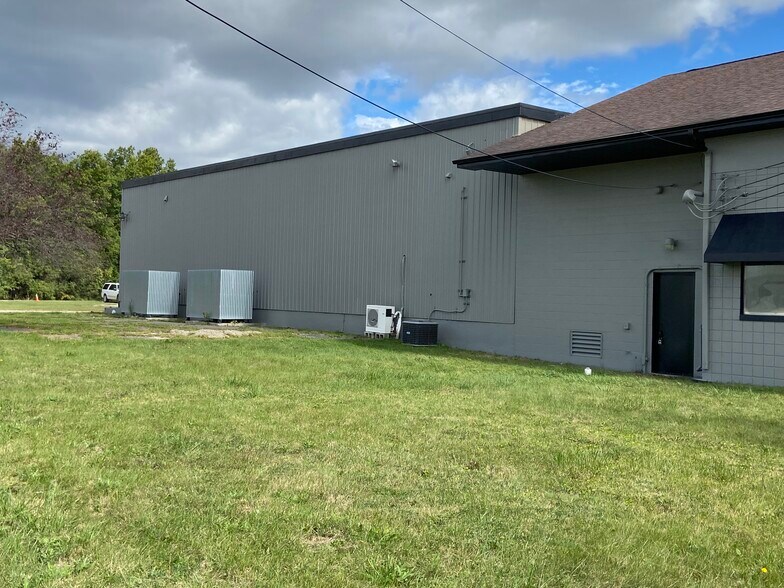 More Photos Of 4865 Carpenter Rd, Ypsilanti Warehouse For Sale