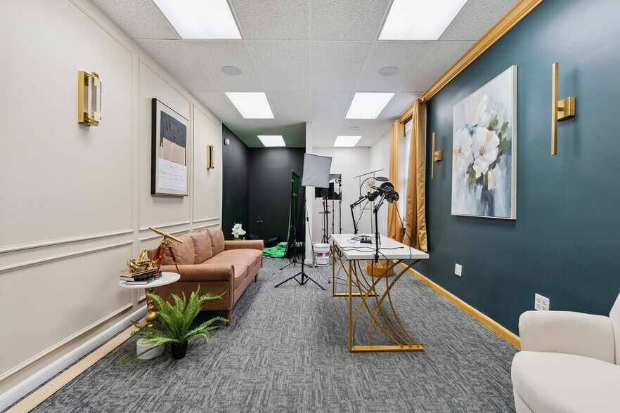 More Photos Of 187-189 N Main St, Milltown Medical For Sale