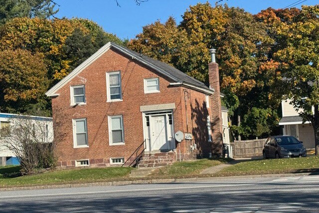 More Photos Of 938 Shelburne Rd, South Burlington Office For Sale