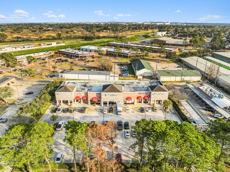 More Photos Of 7700 Hwy 6 N, Houston Freestanding For Sale