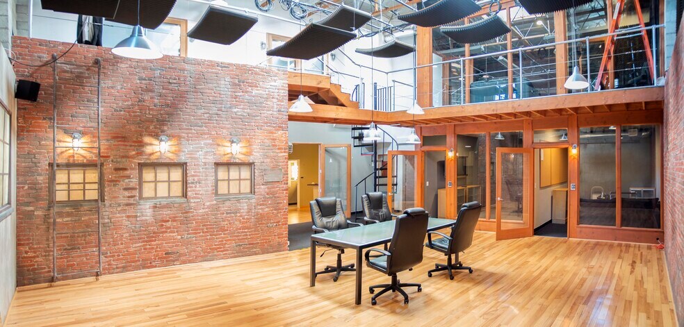 More Photos Of 8950-8956 Ellis Ave, Los Angeles Showroom For Lease