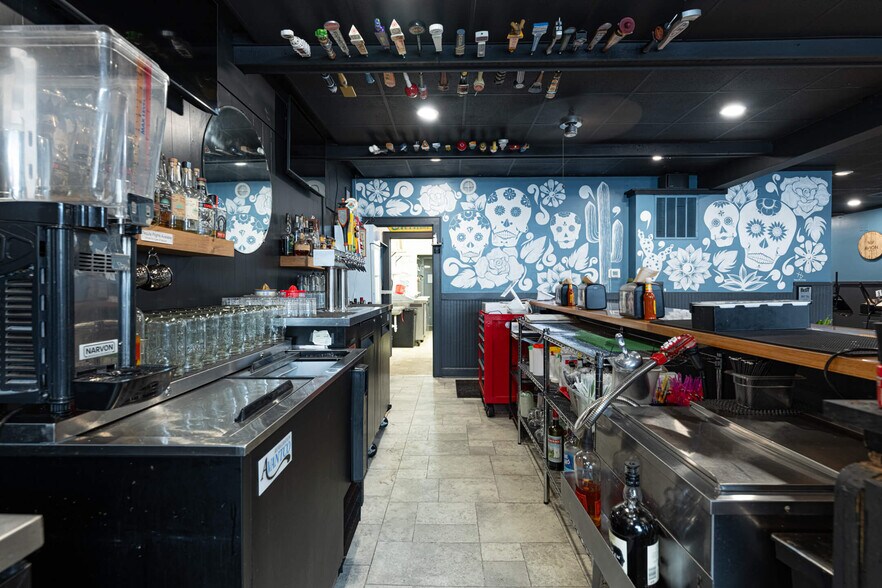 More Photos Of 229 N Belmont Ave, Springfield Storefront Retail Residential For Sale