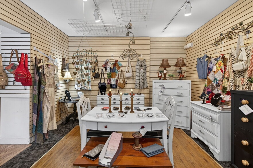 More Photos Of 211 W Railroad Ave, Bartlett Storefront Retail Residential For Sale