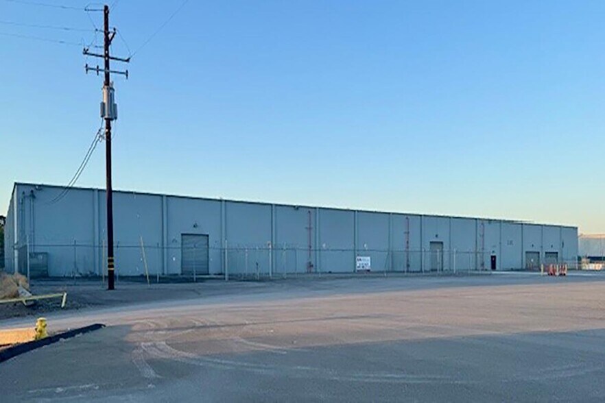 Primary Photo Of 1203 N Gertrude Ave, Stockton Distribution For Lease