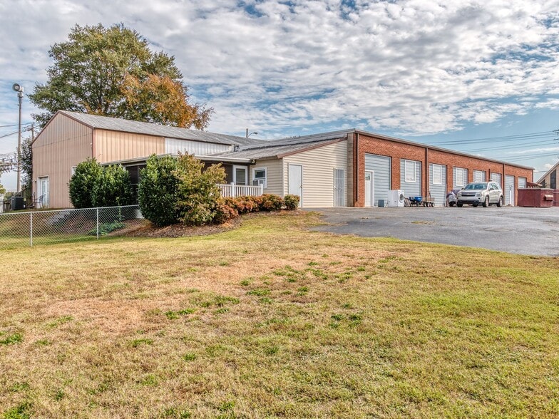 More Photos Of 116 Massey St, Fort Mill Flex For Sale