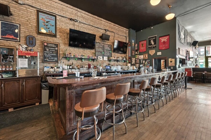 More Photos Of 7321 Madison St, Forest Park Restaurant For Sale