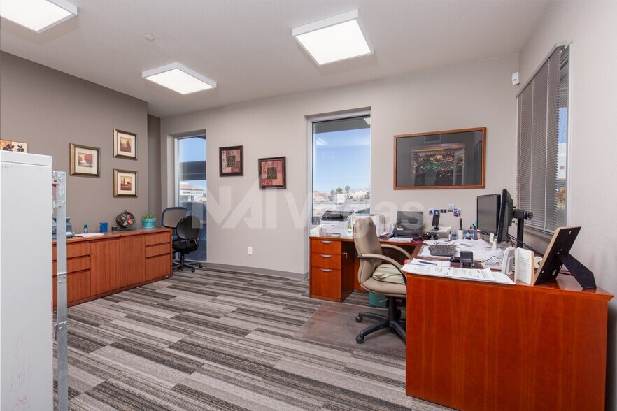 More Photos Of 2645 W Cheyenne Ave, North Las Vegas Research And Development For Sale