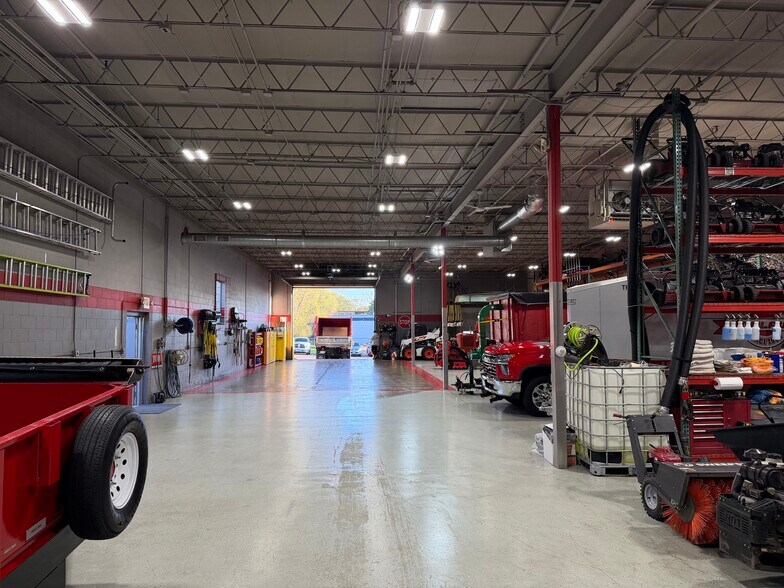 More Photos Of 4301 Quebec Ave N, New Hope Manufacturing For Sale
