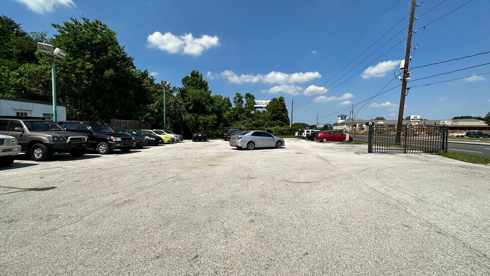 More Photos Of 8802 FM 1960 Rd, Houston Auto Dealership For Lease