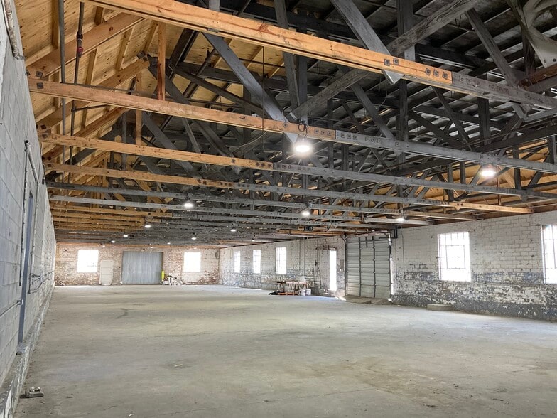 More Photos Of 120 N Roman St, New Orleans Warehouse For Lease