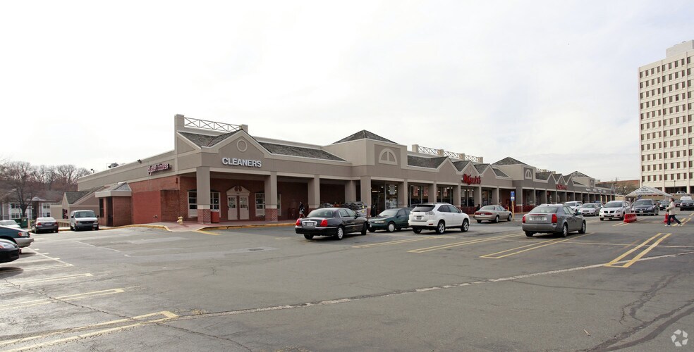 Primary Photo Of 4600-4620 Kenmore Ave, Alexandria Freestanding For Lease