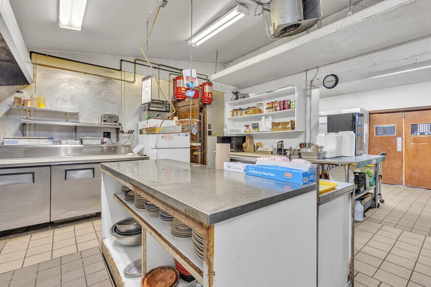 More Photos Of 1020 Sharon Rd, Beaver Restaurant For Sale