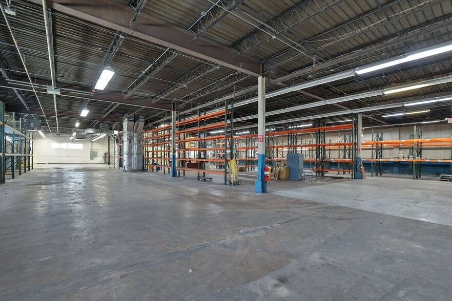 More Photos Of 16 Harrison Ave, Yonkers Warehouse For Lease