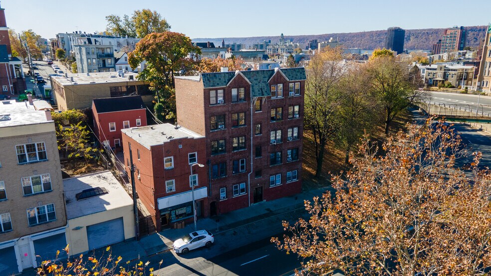 More Photos Of 28 Yonkers Ave, Yonkers Apartments For Sale