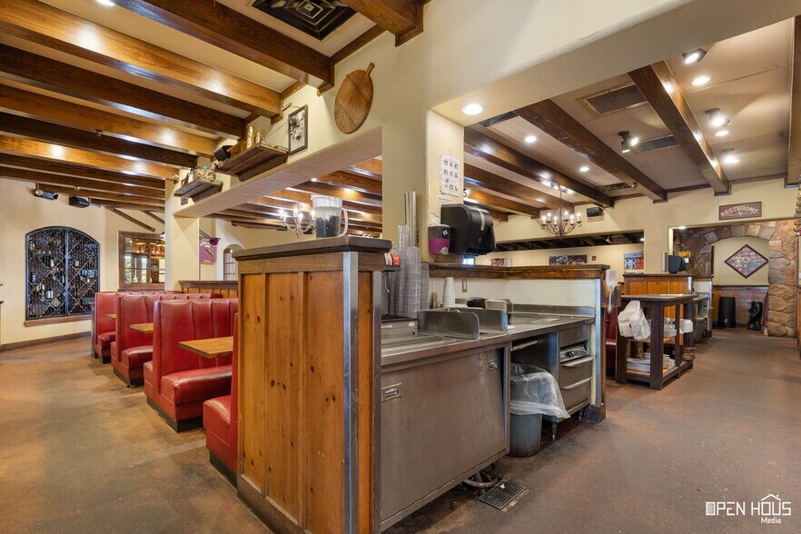 More Photos Of 4330 Kell Blvd, Wichita Falls Restaurant For Sale