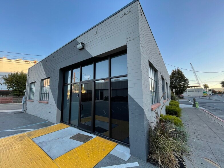 More Photos Of 1001-1003 Main St, Redwood City Flex For Sale