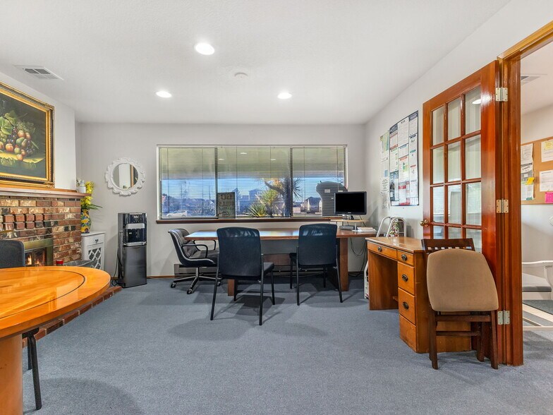 More Photos Of 1010 3rd Ave, Seaside Office For Sale